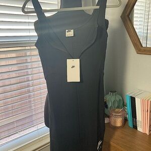 NWT NIKE AIR BLACK TIGHT FIT DRESS SIZE S